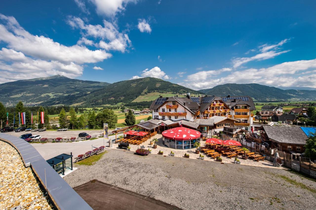 Grizzly Sport & Motorrad Resort Sankt Margarethen im Lungau Exterior photo