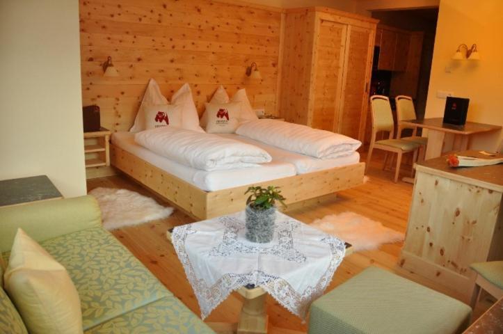 Grizzly Sport & Motorrad Resort Sankt Margarethen im Lungau Exterior photo